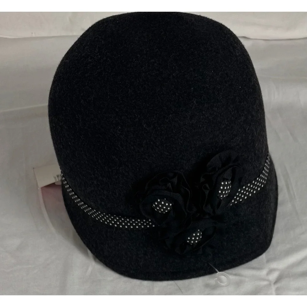 Scala Dorfman‎ Pacific Wool Cloche Hat Grey Polka Dot Ribbon Flower
